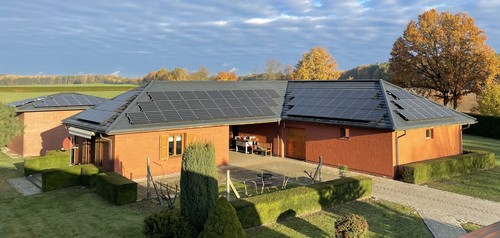 Zapytaliśmy ekspert&oacute;w - czy warto mieć własny prąd z instalacji PV?